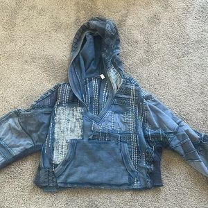 Free People Movement cropped sweatshirt! Never worn!